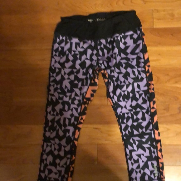 Reebok small stretch pants - Picture 2 of 3